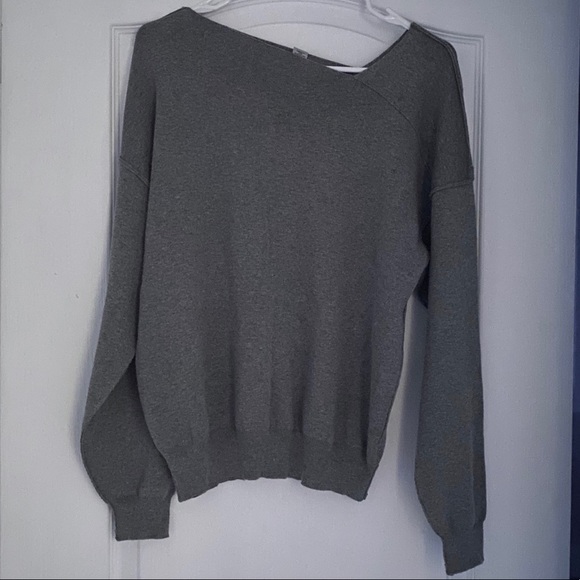 (NWOt) Forever21 Asymetrical neck gray sweater